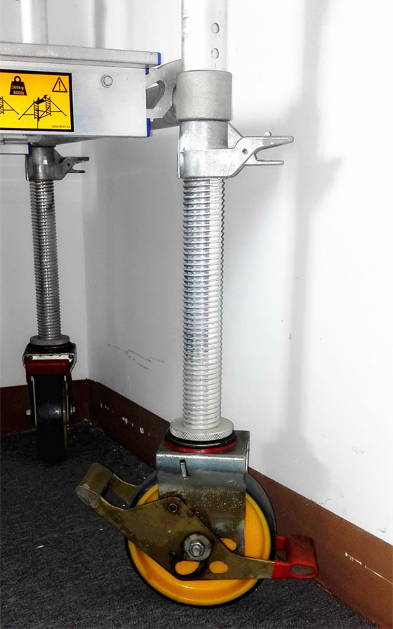 1538900388381614.jpg 轮子-丝杆_副本.jpg